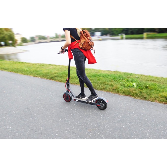 Elektrische step AERIUM AOVO PRO zwart
